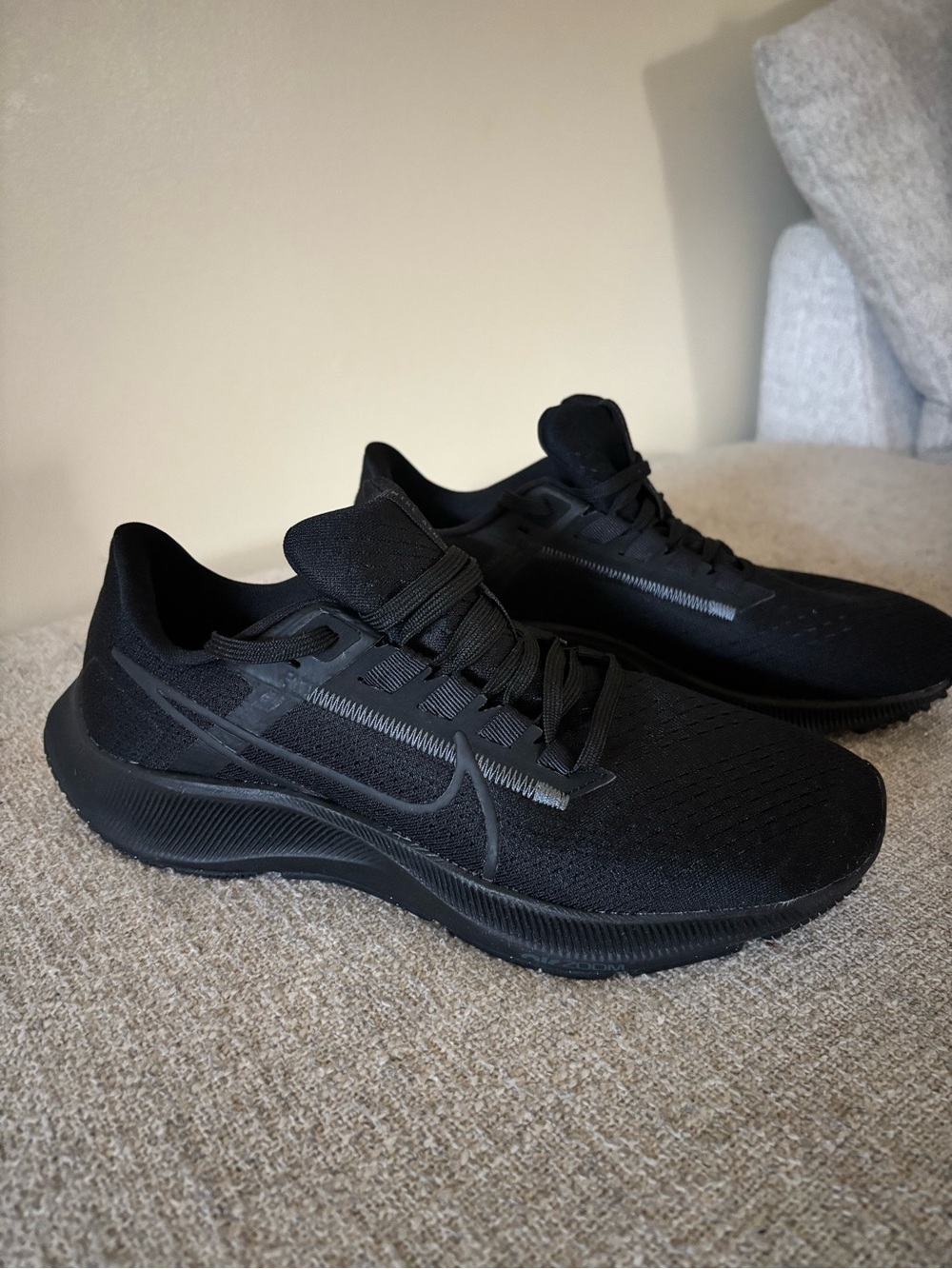 Nike Women’s Black Lightweight Running Sneakers